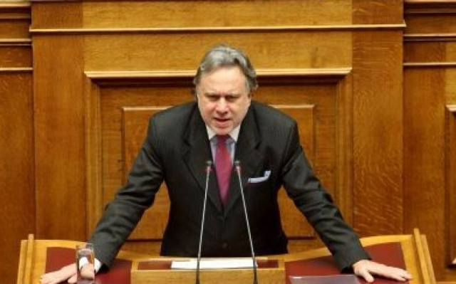 Κατρούγκαλος: Επιστροφή 3.900 δημοσίων υπαλλήλων στις θέσεις τους