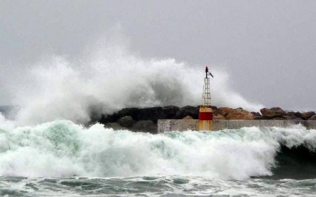 Ζημιές από την κακοκαιρία σε Σάμο και Ικαρία - Κλειστά τα σχολεία