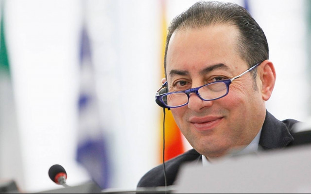 Πιττέλλα: Οι θεσμοί της ΕΕ και όχι η τρόικα για το ελληνικό σχέδιο