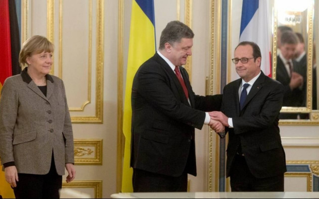 Ολάντ: Θα αρθούν οι κυρώσεις στη Ρωσία αν τηρηθεί η συμφωνία του Μινσκ