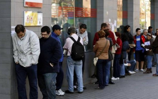 ΕΛΣΤΑΤ: Οι άνεργοι 1.229.367, οικονοµικά µη ενεργά 3.347.378 άτοµα