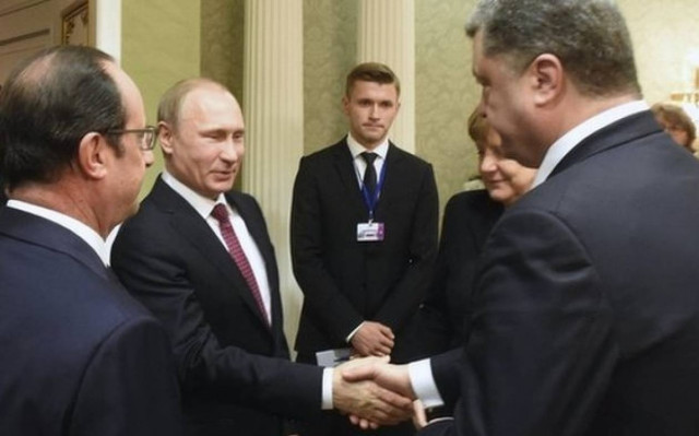 Το Κίεβο και οι αυτονομιστές υπέγραψαν οδικό χάρτη για την ειρήνευση