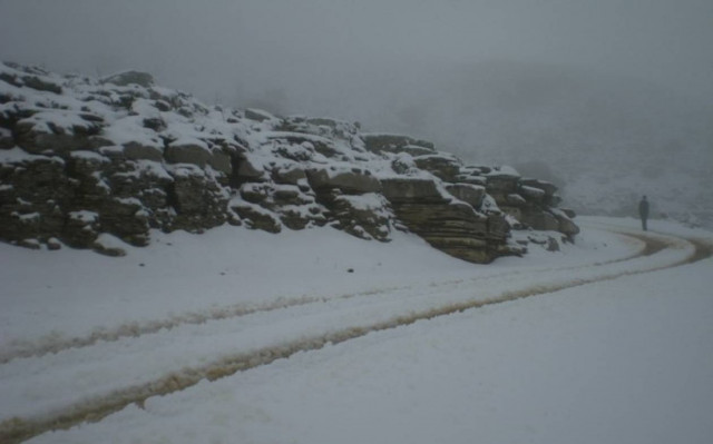 Πανέμορφες εικόνες από τη χιονισμένη Ρόδο (Video)