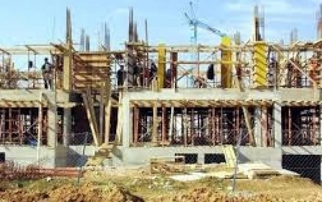 Όλο και περισσότερο συρρικνώνεται η οικοδομική δραστηριότητα