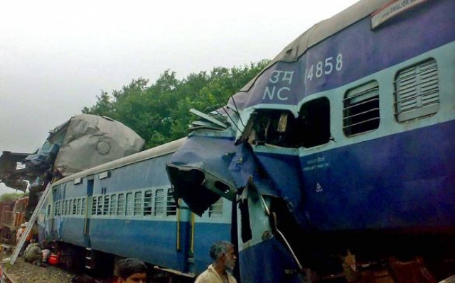 Ινδία: 10 νεκροί και πάνω από 100 τραυματίες έπειτα από εκτροχιασμό τραίνου