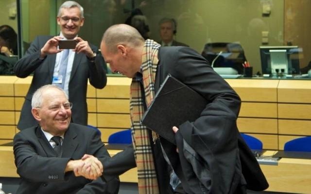 Financial Times: Μηδενική η πιθανότητα για ένα «πρόγραμμα - γέφυρα»