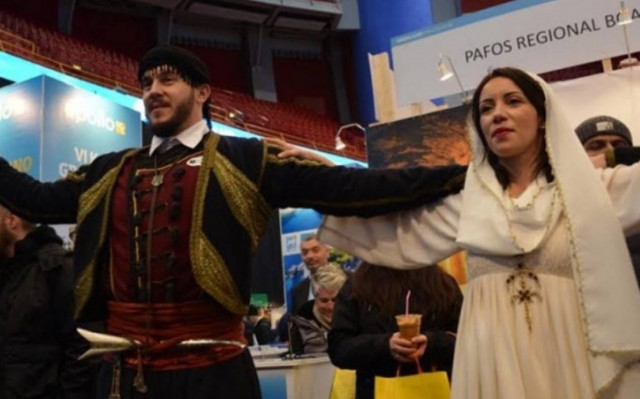 Σουηδοί μαθαίνουν τι θα πει κρητικός γάμος