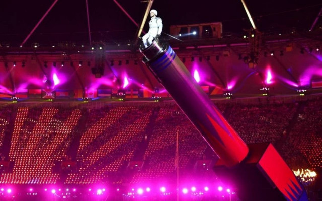 Αυτό θα πει ατρόμητη - Εκτοξεύεται από κανόνι! (Video)