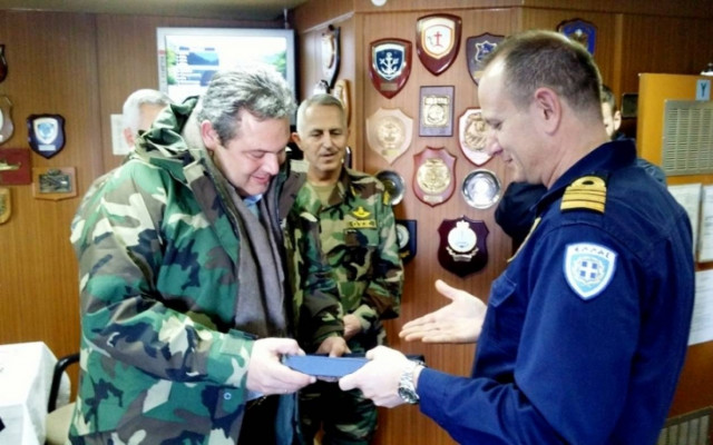 Άσκηση του ΠΝ παρακολούθησε ο Καμμένος (photos)