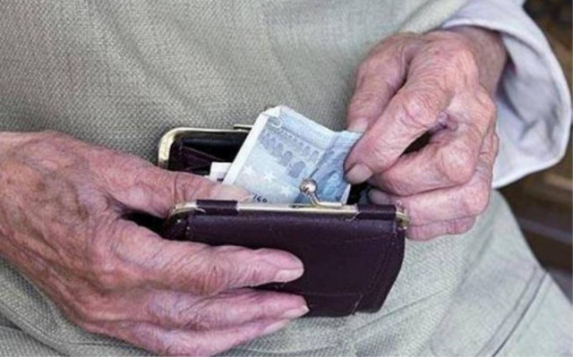 Αυξήθηκαν κατά 3.451 οι συνταξιούχοι σε ένα μήνα