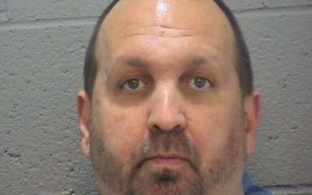 Δικάζεται ο φερόμενος ως δολοφόνος τριών μουσουλμάνων φοιτητών