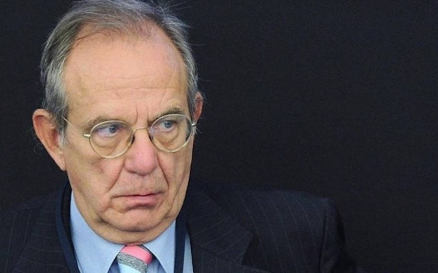 Ιταλός ΥΠΟΙΚ: Κίνδυνος να σταματήσει η χρηματοδότηση της Ελλάδας