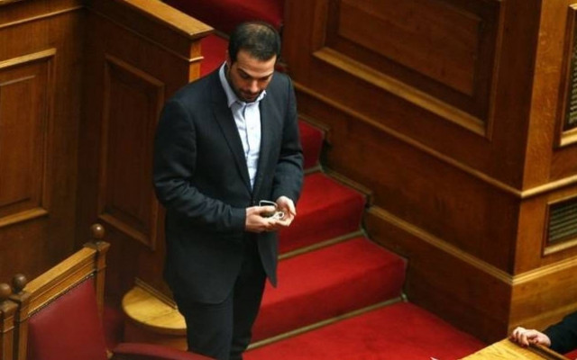 Σακελλαρίδης: Τα τελεσίγραφα δεν βοηθούν – Αδιανόητο να συνεχίσουμε το μνημόνιο