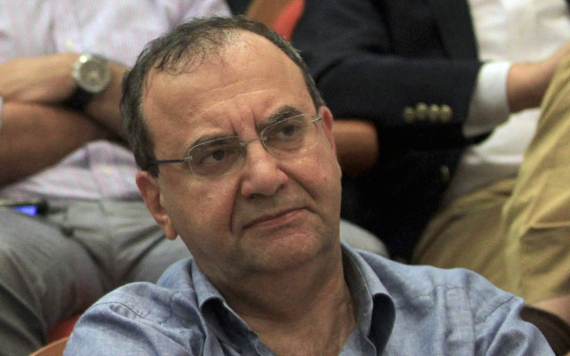 Στρατούλης: Τα στοιχεία για επιδόματα, συντάξεις αποδομούν τα επιχειρήματα της τρόικα