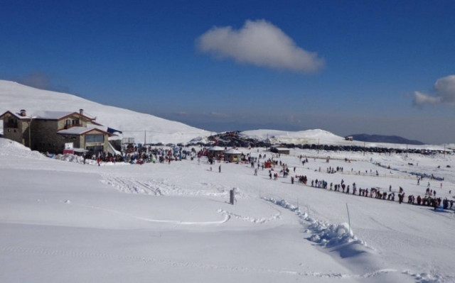 Άφθονο το χιόνι στα χιονοδρομικά κέντρα