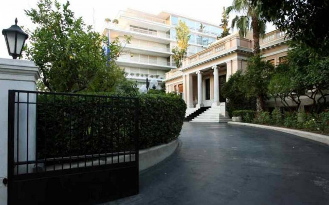 Η κυβέρνηση εξετάζει το ενδεχόμενο να ζητήσει παράταση της δανειακής σύμβασης