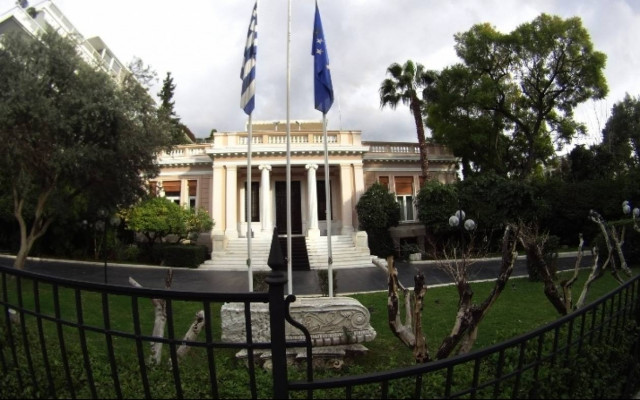 Η κυβέρνηση διαψεύδει κατηγορηματικά τα σενάρια για νέες εκλογές...