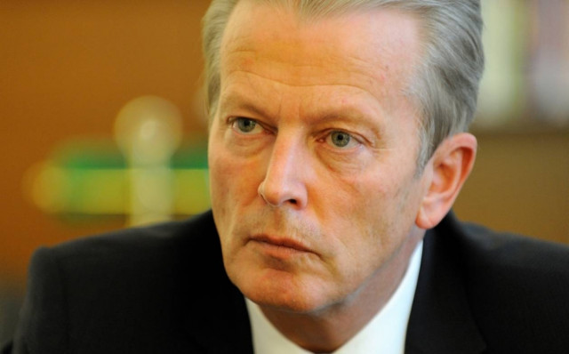 Αυστριακός αντικαγκελάριος: Οδηγούν με υψηλή ταχύτητα σε έναν τοίχο