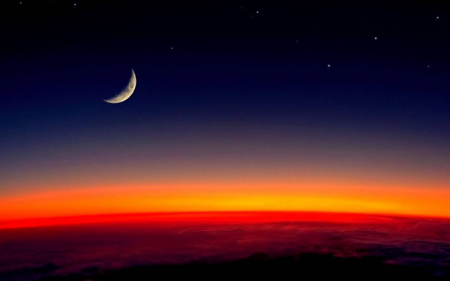 Τετάρτη 18/2/2015: Το ένα πόδι στο παρόν και το άλλο στο μέλλον!