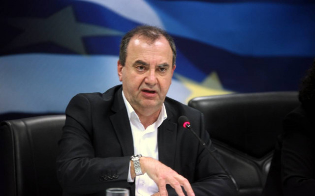 Στρατούλης: Σταματούν οι μειώσεις στις συντάξεις με νομοθετική ρύθμιση