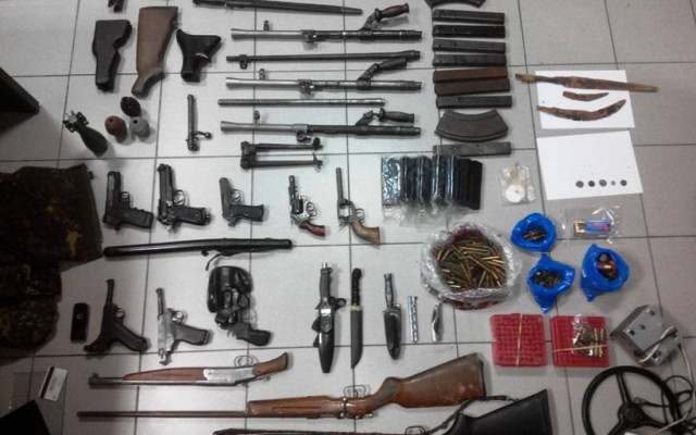 Σέρρες: Σύλληψη 51χρονου με όπλα, ναρκωτικά και αρχαία νομίσματα