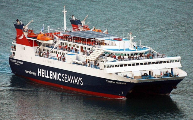 Ταλαιπωρία για τους επιβάτες του «Εξπρές Σκιάθος» λόγω μηχανικής βλάβης