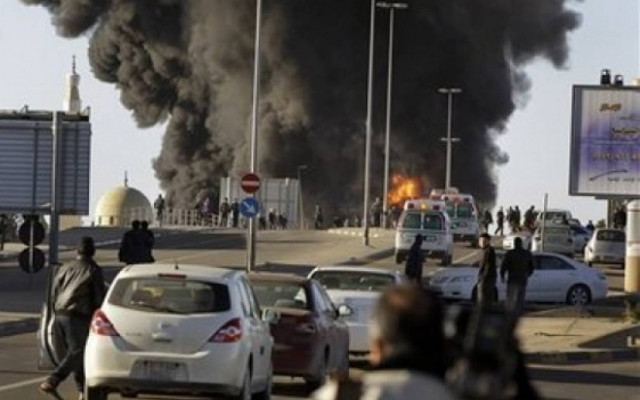 Λιβύη: Δεκάδες νεκροί και τραυματίες έπειτα από τρεις εκρήξεις