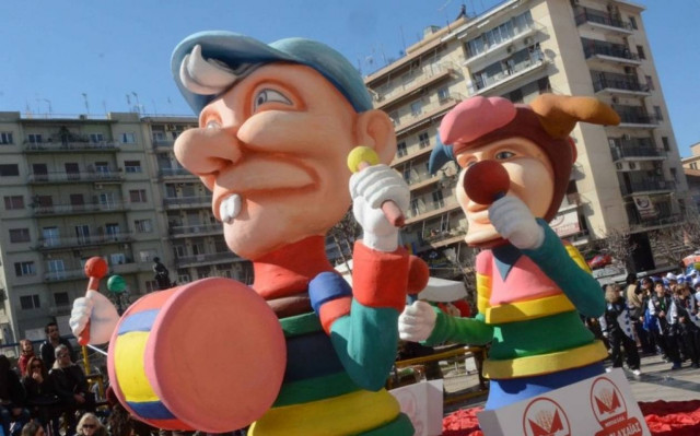 Απόκριες 2015: Χιλιάδες επισκέπτες στο Πατρινό Καρναβάλι
