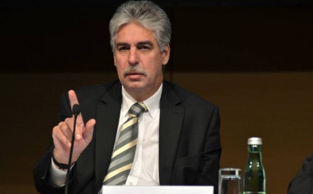 Σέλινγκ: Σκοπός της παράτασης η δημιουργία ενός νέου προγράμματος