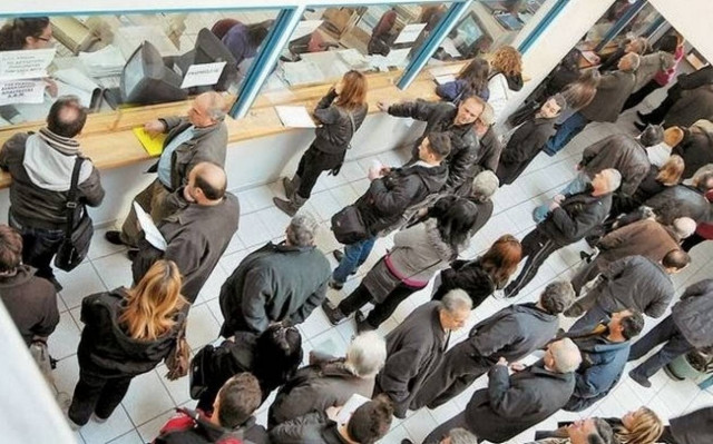 «Σαφάρι» για να εισρεύσει ρευστό στα ασφαλιστικά ταμεία