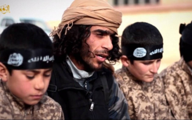 Σοκ: Ο στρατός ανηλίκων του Ισλαμικού Κράτους (video & pics)