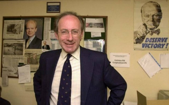 Βρετανία: Δημοσιογράφοι την έστησαν σε υπουργούς που αποδέχθηκαν μίζες