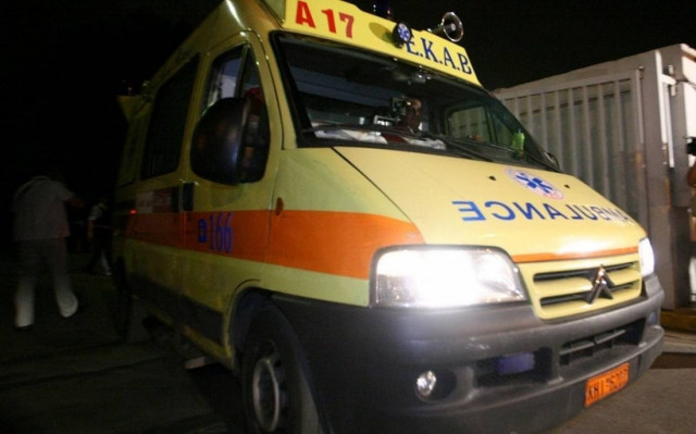 Δύο αστυνομικοί και ένας υπάλληλος της Νέας Οδού παρασύρθηκαν από αυτοκίνητο