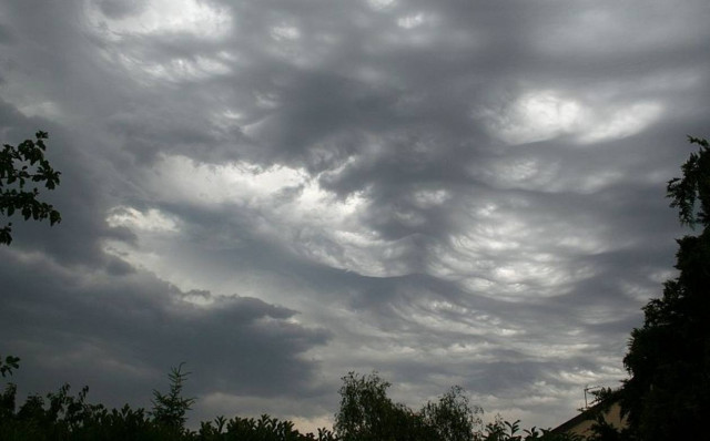 Καιρός: Συνεχίζονται και την Τρίτη οι βροχές στο μεγαλύτερο μέρος της χώρας