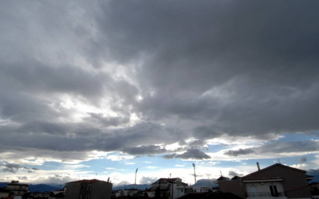 Άστατος ο καιρός με βροχές και καταιγίδες σε αρκετές περιοχές