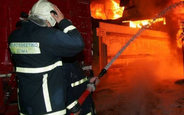 Ένας νεκρός από πυρκαγιά σε διαμέρισμα στο Γέρακα