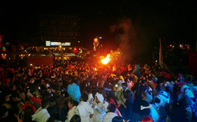 Ξάνθη: Γέμισαν οι δρόμοι με μεθυσμένους… Καρναβαλιστές