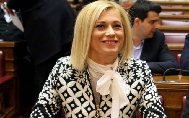 Ραχήλ Μακρή: Αποστάσεις από τις δηλώσεις Γλέζου
