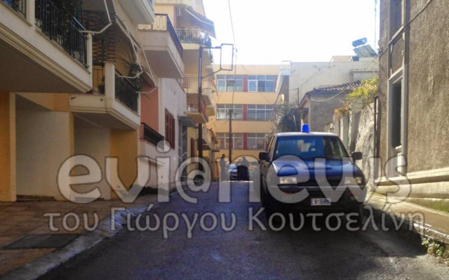 Τραγωδία στη Χαλκίδα: «Βουτιά» θανάτου για μητέρα και γιο