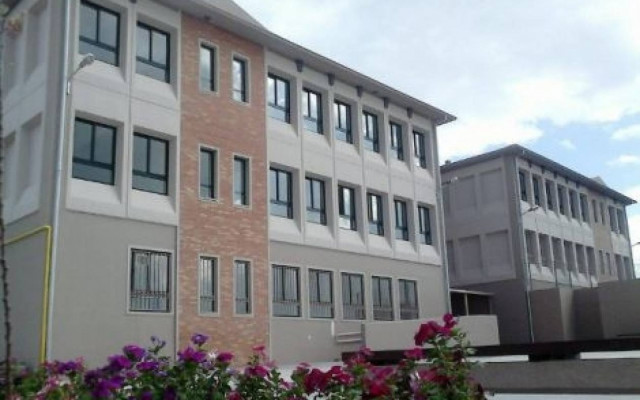 Θεσσαλονίκη: Διαμαρτυρία γονέων και μαθητών στο Λύκειο Φίλυρου