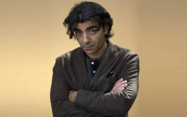 Φατίχ Ακίν: «Τη δημοκρατία πρέπει κανείς να την υπερασπίζεται καθημερινά»