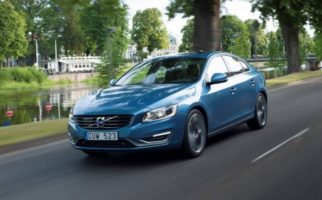 Volvo: Test drive στο εμπορικό κέντρο Golden Hall