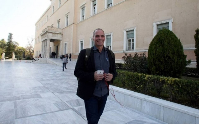 Star: Ο Γιάννης Βαρουφάκης «στον ενικό»