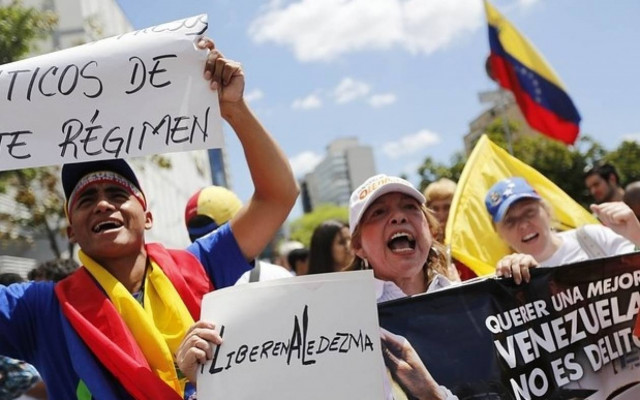 Βενεζουέλα: Επεισόδια μετά το θάνατο 14χρονου από αστυνομικά πυρά (video)