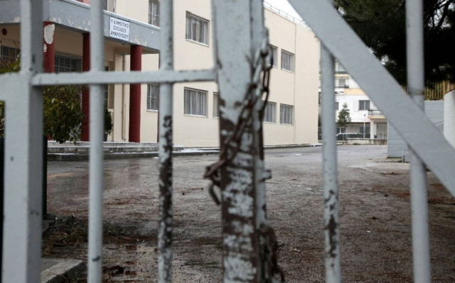 Ηλεία: «Στέλνουμε τα παιδιά μας νηστικά στο σχολείο»