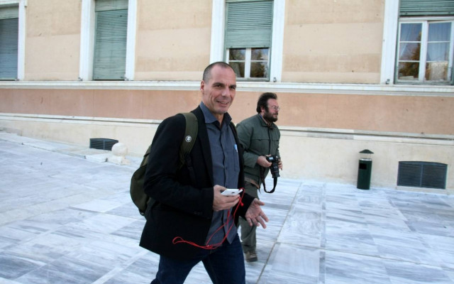 Η Bild για το εξοχικό Βαρουφάκη: Εδώ χαλαρώνει ο «ευρω – τρόμος» (pics)