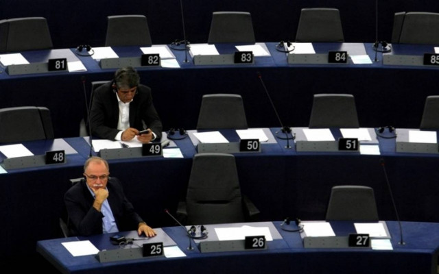 Παπαδημούλης σε Κομισιόν: Θα είστε στο πλευρό της Ελλάδας;