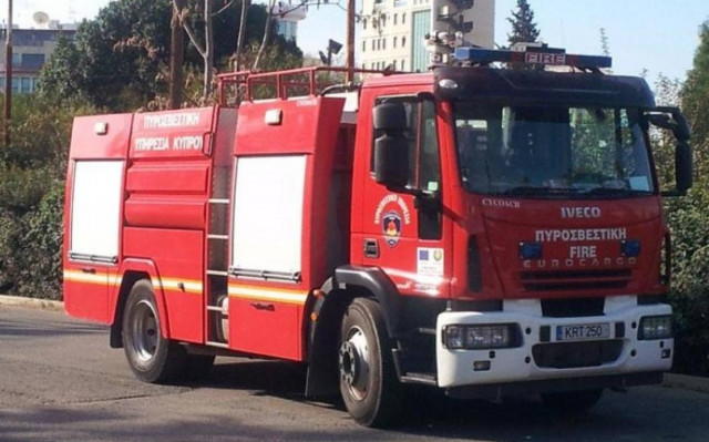 Βόλος: Στις φλόγες πρακτορείο του ΟΠΑΠ