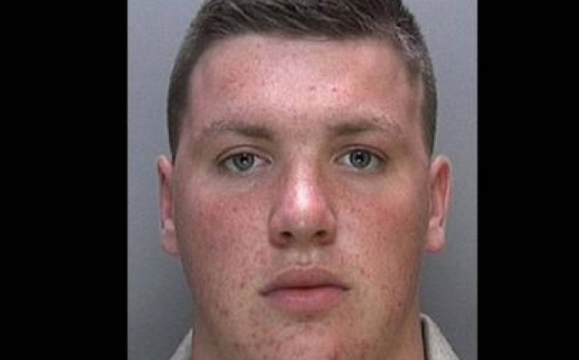 Μαχαίρωσε 11 φορές τη μητέρα του και έκοψε το πέος του