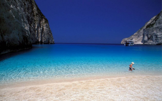 Ήλιος κατά της ελληνικής χρεοκοπίας ....